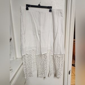 Multiples Women's white Skirt with Crochet Detail Size 1X.